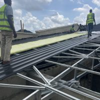 Roof covering with a layer of mineral wool insulation